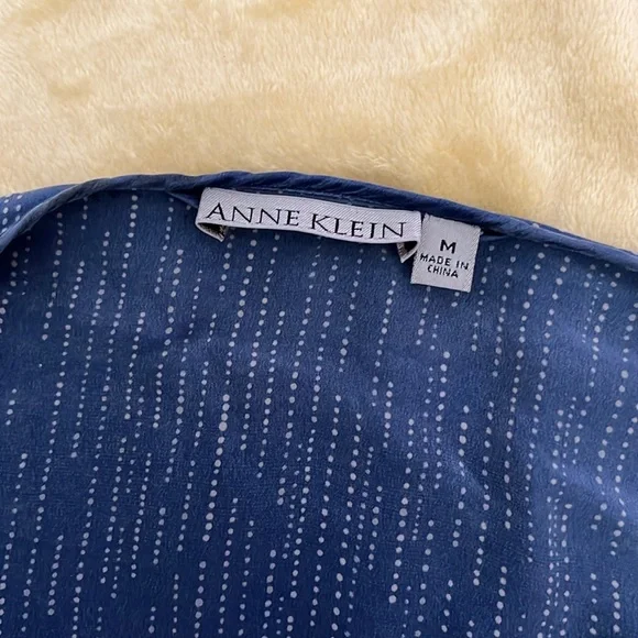 Vintage Anne Klein robe and nightgown - Picture 4 of 11